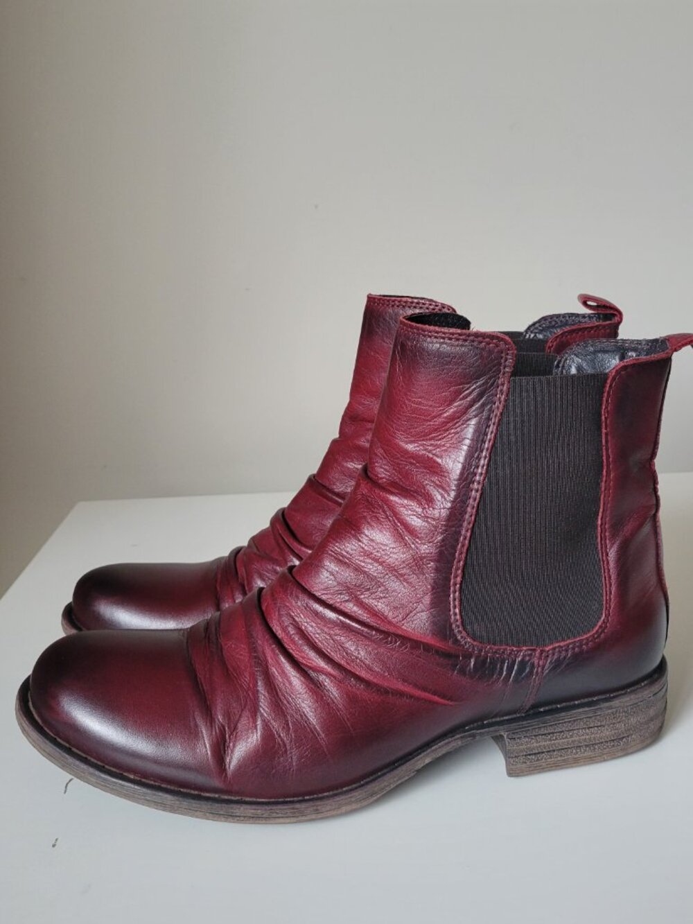 Miz Mooz Burgundy Lissie Boot Size 9